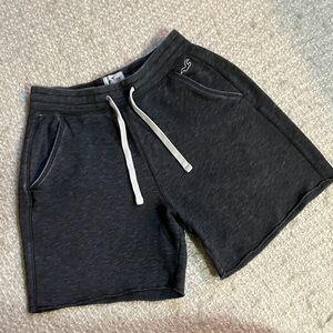 🏄🏽‍♂️ HOLLISTER MENS SIZE XS MUST HAVE GRAY SWEAT SHORTS